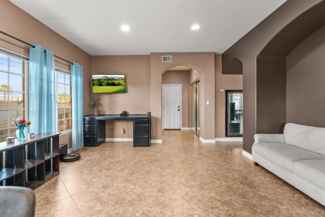 200 N Upas, Escondido, CA 92025