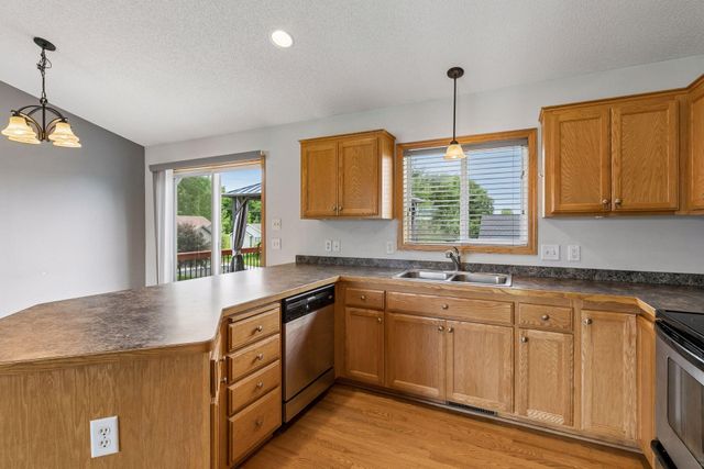 2431 Big Oak Lane, Mayer, MN 55360