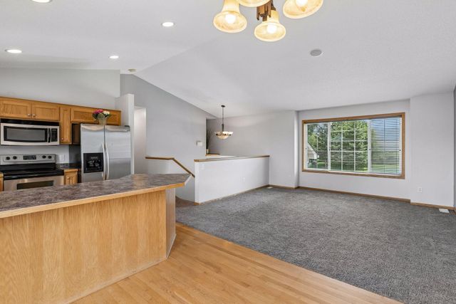 2431 Big Oak Lane, Mayer, MN 55360