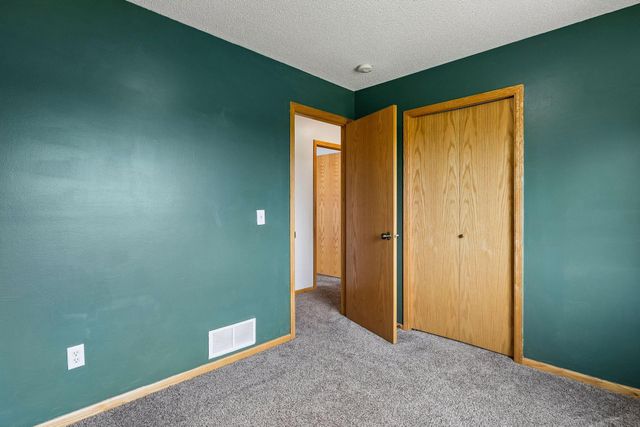 2431 Big Oak Lane, Mayer, MN 55360