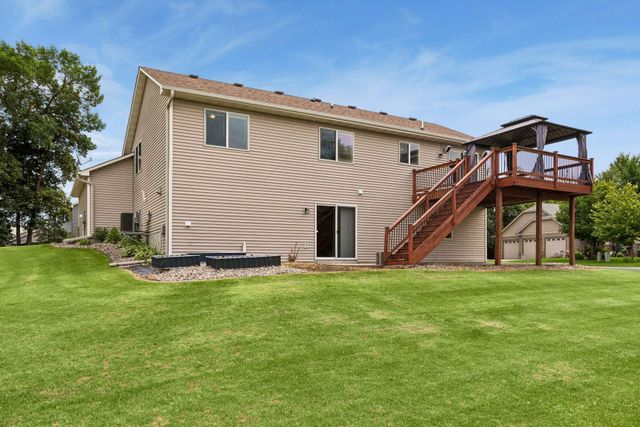 2431 Big Oak Lane, Mayer, MN 55360