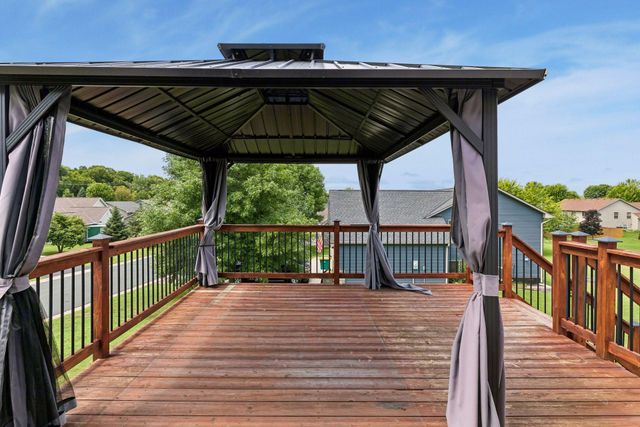 2431 Big Oak Lane, Mayer, MN 55360