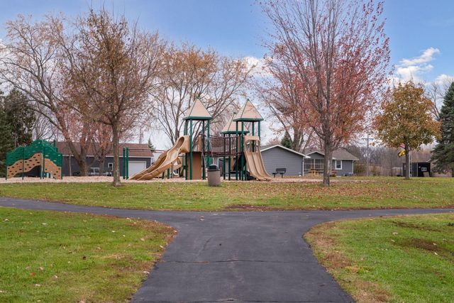 2431 Big Oak Lane, Mayer, MN 55360