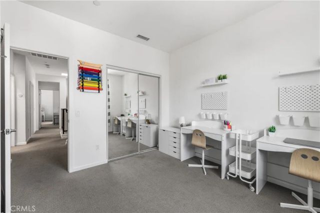 7611 N Honor, Van Nuys, CA 91405
