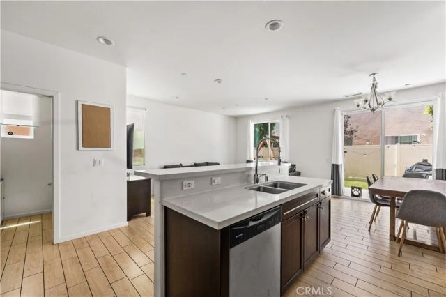 7611 N Honor, Van Nuys, CA 91405