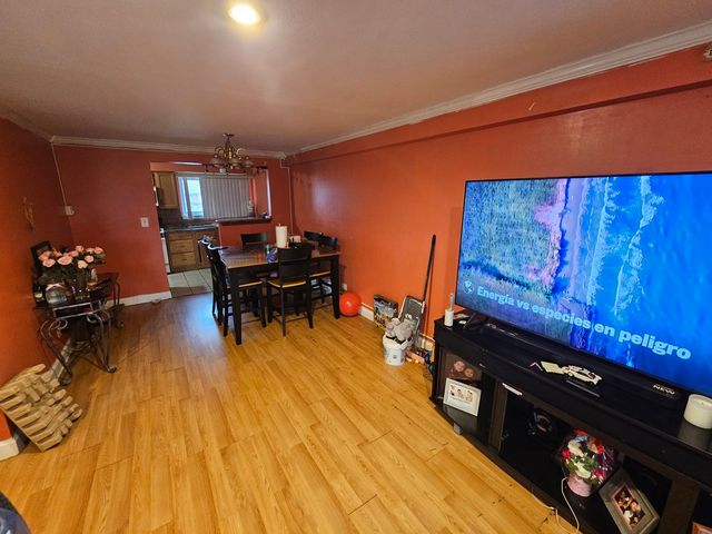 1910 W Hatherleigh Court 2E, Mount Prospect, IL 60056