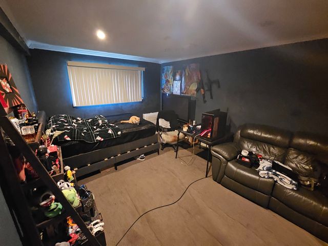 1910 W Hatherleigh Court 2E, Mount Prospect, IL 60056