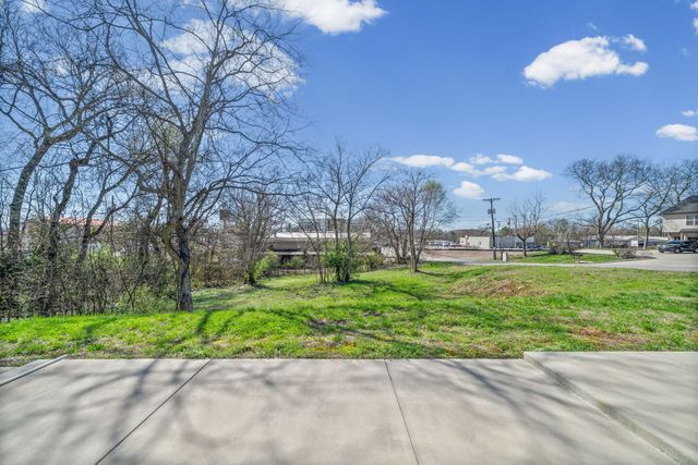 405 Shelby St A, Clarksville, TN 37042