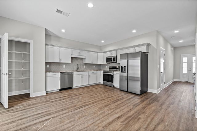 405 Shelby St A, Clarksville, TN 37042