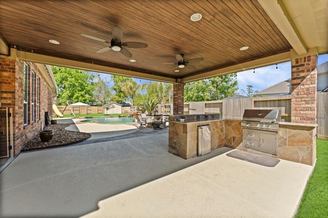 13922 Desert Trace Court, Houston, TX 77044