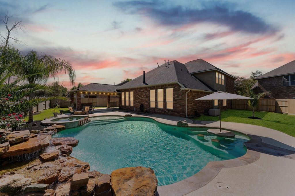 13922 Desert Trace Court, Houston, TX 77044