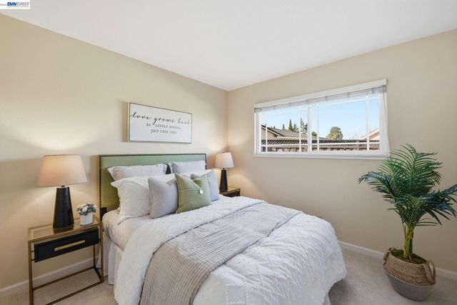 32301 Ruth Ct, Union City, CA 94587