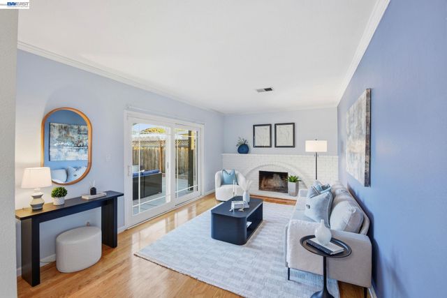 32301 Ruth Ct, Union City, CA 94587