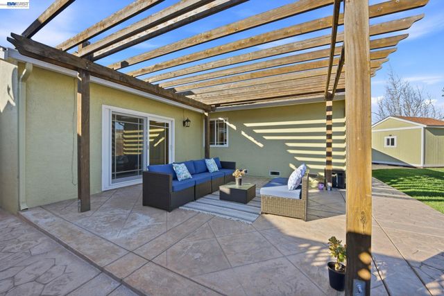 32301 Ruth Ct, Union City, CA 94587