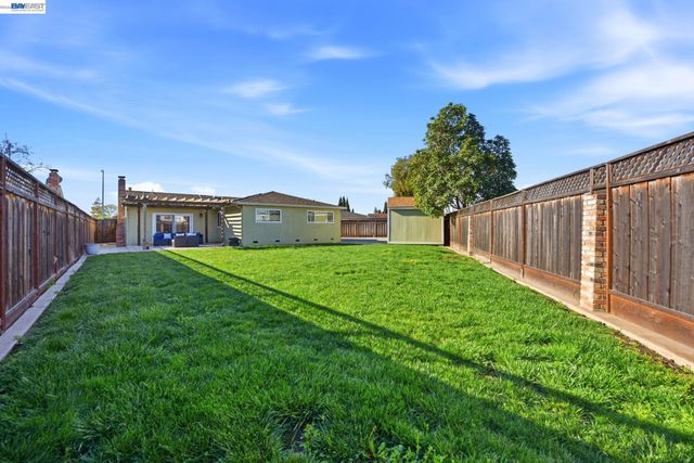 32301 Ruth Ct, Union City, CA 94587