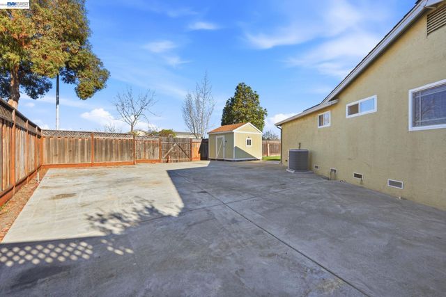 32301 Ruth Ct, Union City, CA 94587