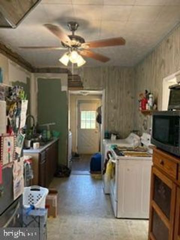 111 W 5TH AVE, Ranson, WV 25438
