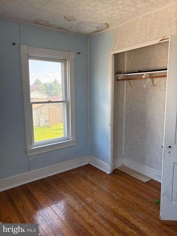 111 W 5TH AVE, Ranson, WV 25438