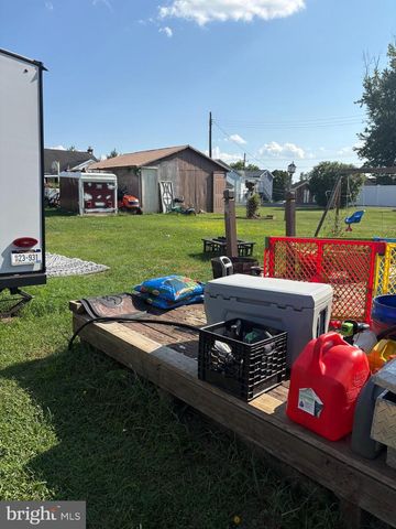 111 W 5TH AVE, Ranson, WV 25438