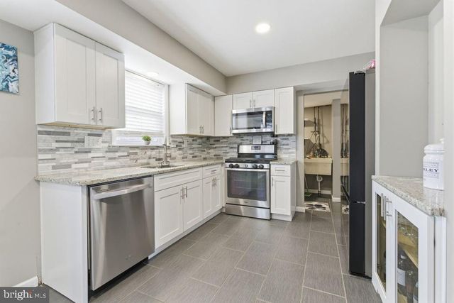 6408 TRENTON CT, Bensalem, PA 19020