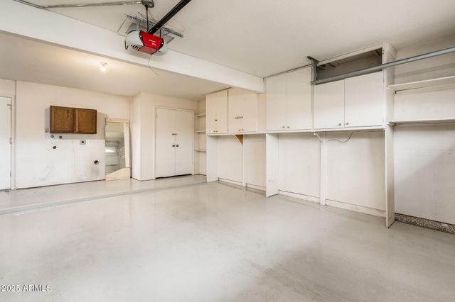 7837 E CRESTWOOD Way, Scottsdale, AZ 85250