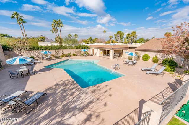 7837 E CRESTWOOD Way, Scottsdale, AZ 85250