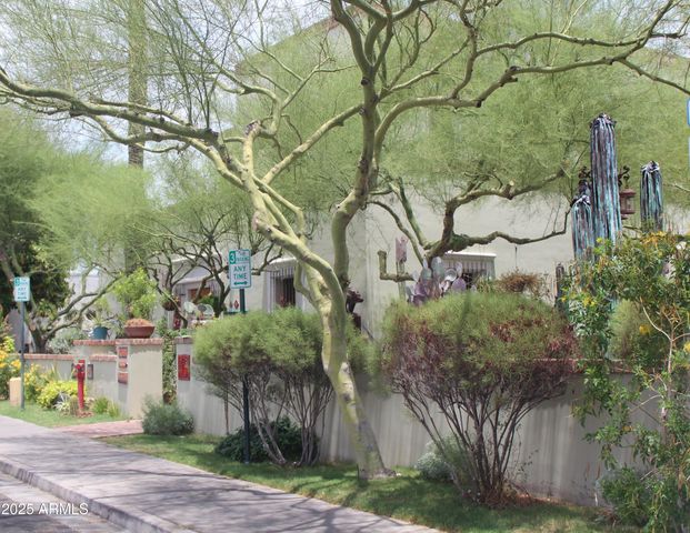 7837 E CRESTWOOD Way, Scottsdale, AZ 85250