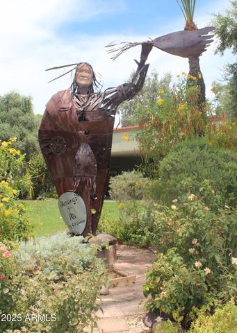 7837 E CRESTWOOD Way, Scottsdale, AZ 85250