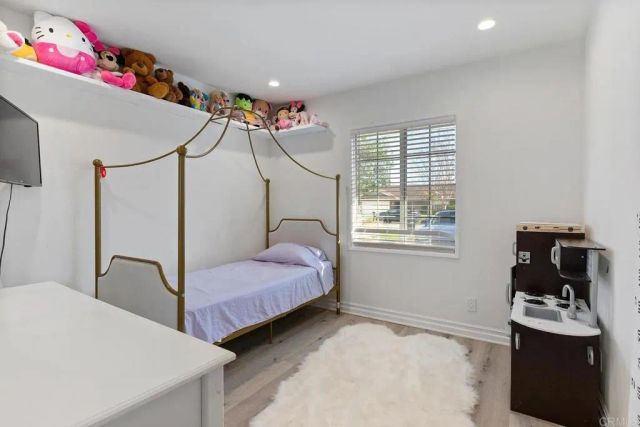 183 Sandberg Street, Thousand Oaks, CA 91360