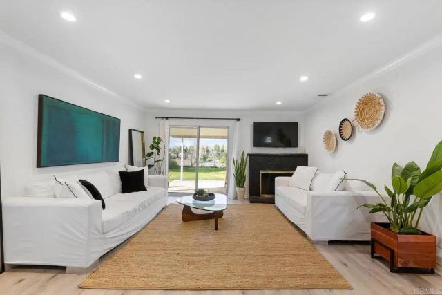 183 Sandberg Street, Thousand Oaks, CA 91360