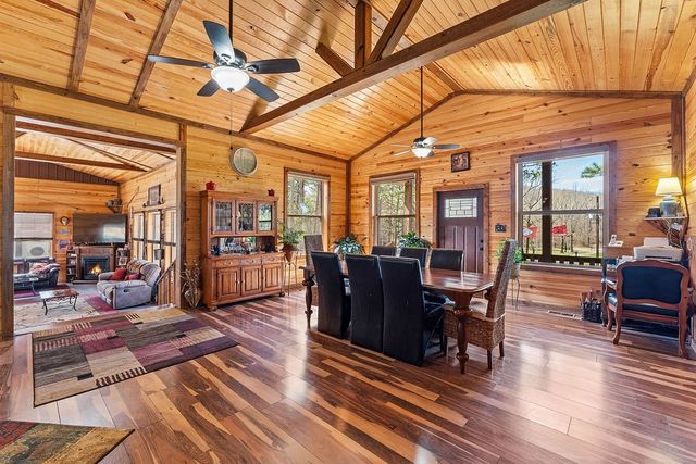 100 Madison 4401, Combs, AR 72721