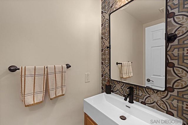 2756 Bellezza Dr., San Diego, CA 92108