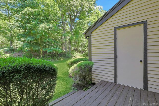 83 Deerfield Lane, Ossining, NY 10562