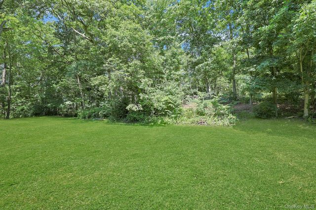 83 Deerfield Lane, Ossining, NY 10562