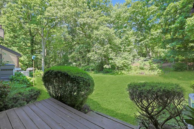 83 Deerfield Lane, Ossining, NY 10562