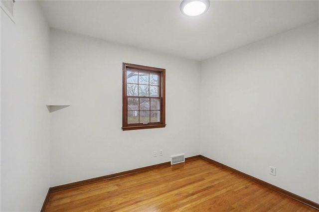 7516 W 96th Terrace, Overland Park, KS 66212