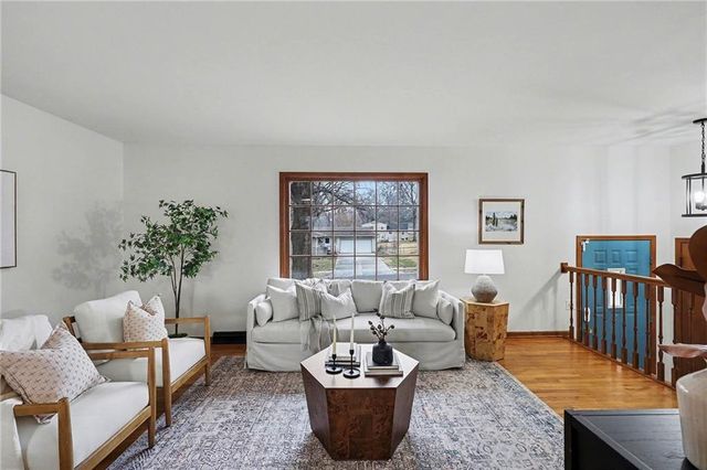 7516 W 96th Terrace, Overland Park, KS 66212