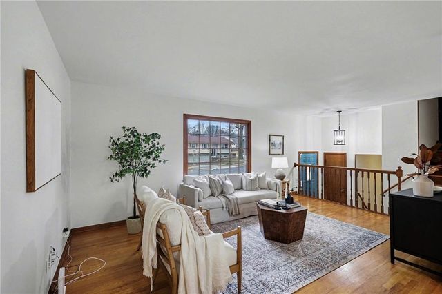 7516 W 96th Terrace, Overland Park, KS 66212