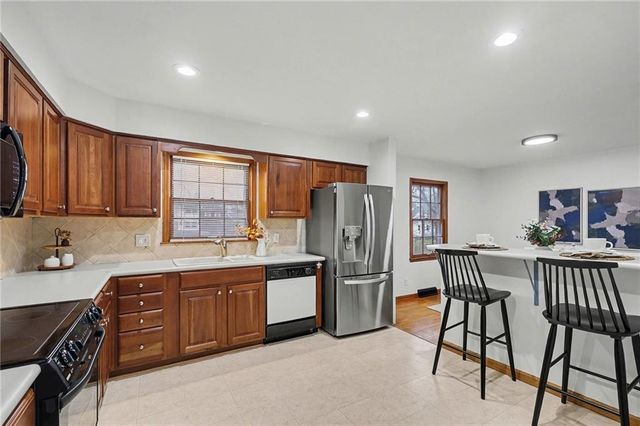 7516 W 96th Terrace, Overland Park, KS 66212