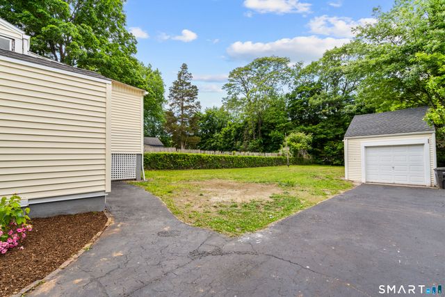 1590 Quinnipiac Avenue, New Haven, CT 06513