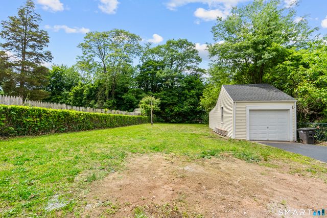 1590 Quinnipiac Avenue, New Haven, CT 06513