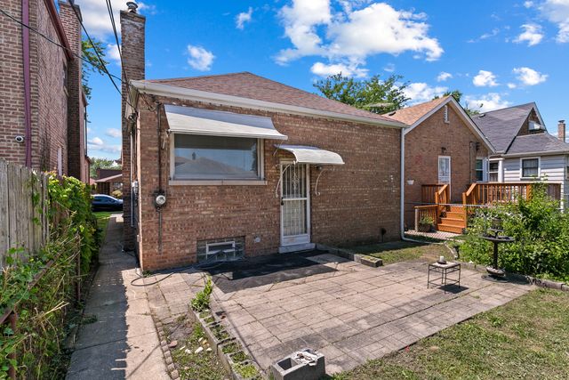 10553 S Calumet Avenue, Chicago, IL 60628