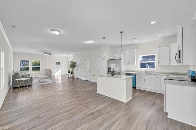 721 Ashley AVE B, Suffolk, VA 23434