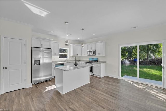 721 Ashley AVE B, Suffolk, VA 23434