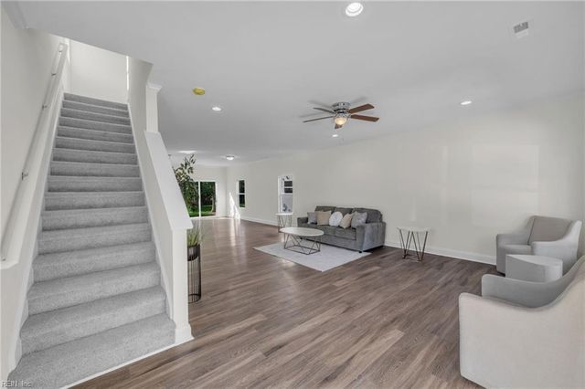 721 Ashley AVE B, Suffolk, VA 23434