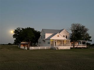 1098 Post Oak Point Road, Fayetteville, TX 78940