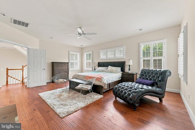 44121 RIVERPOINT DR, Leesburg, VA 20176