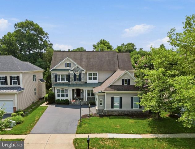 44121 RIVERPOINT DR, Leesburg, VA 20176
