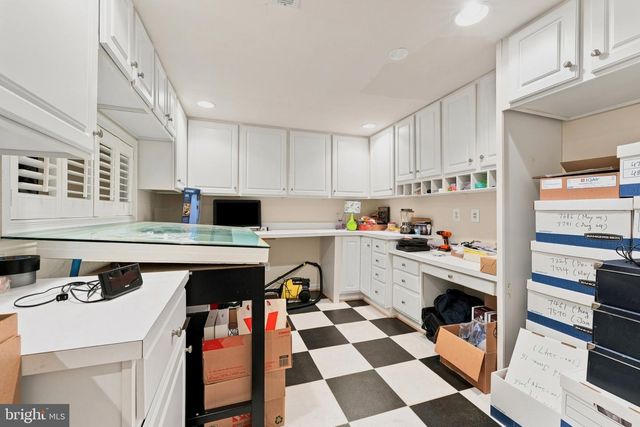 44121 RIVERPOINT DR, Leesburg, VA 20176