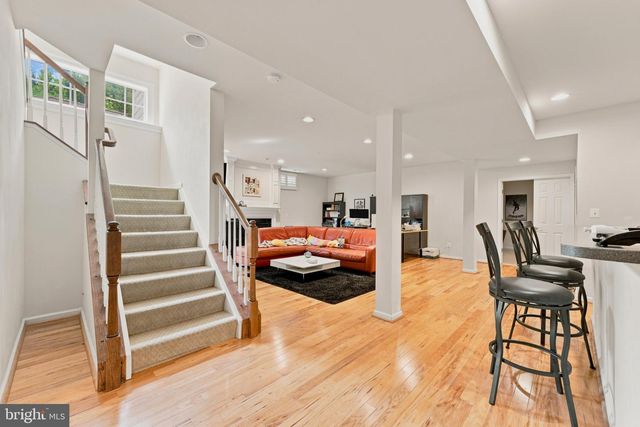 44121 RIVERPOINT DR, Leesburg, VA 20176